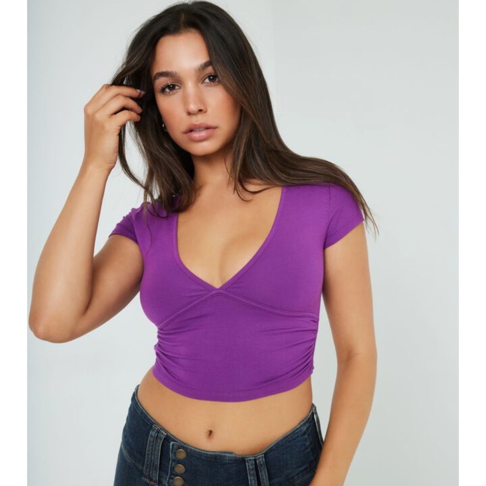Garage V neck purple cropped tee